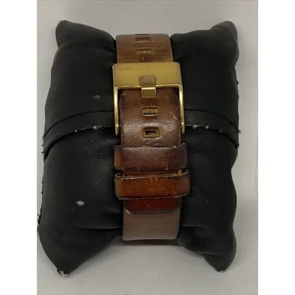 Diesel Nuki DZ-5477 Women's Brown Leather Analog Dial Quartz Wrist Watch VK603